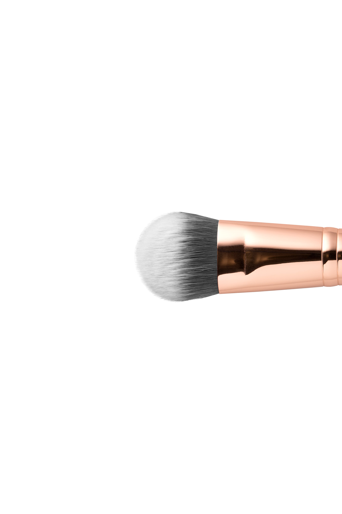 Topface Angled Foundation Brush 06