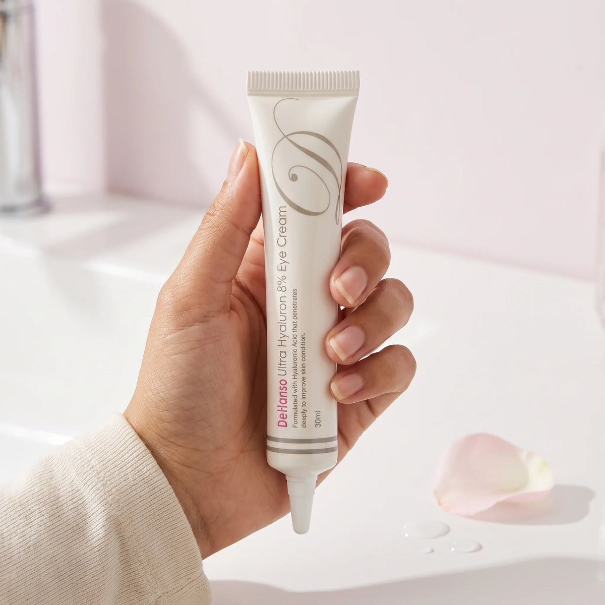 DeHanso Ultra Hyaluron 8% Eye Cream 30ml – held in hand, lifestyle