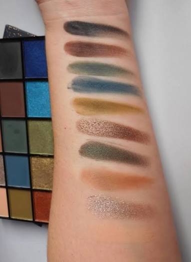 TECHNIC Spirit Guide Pressed Pigment Eyeshadow Palette